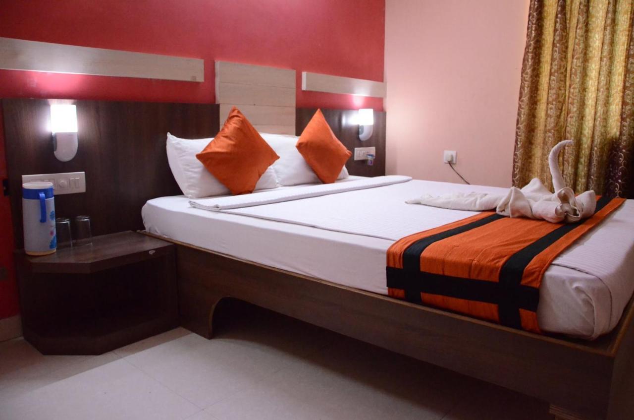 Hotel Park Lagoon Puri Ngoại thất bức ảnh