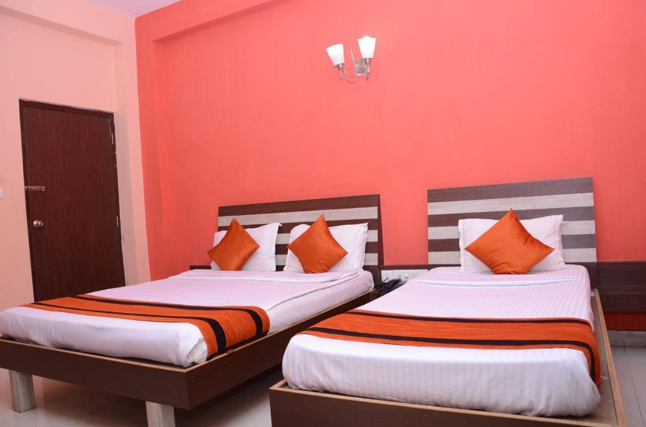 Hotel Park Lagoon Puri Ngoại thất bức ảnh