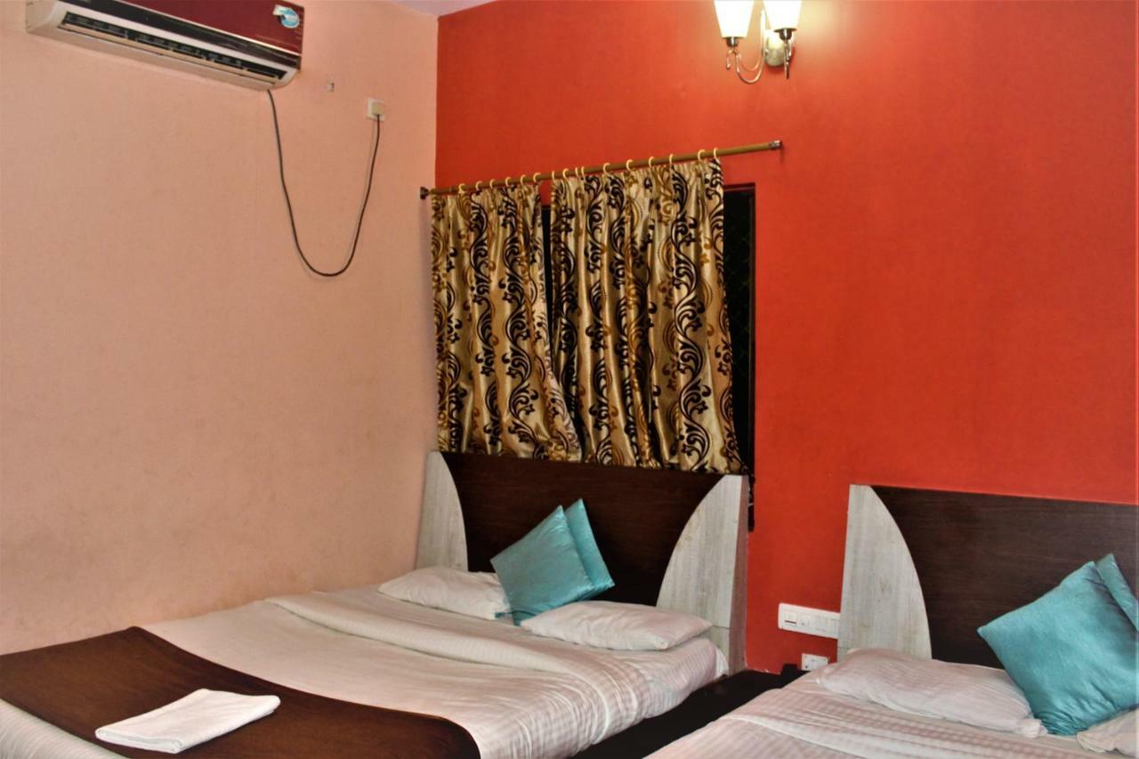 Hotel Park Lagoon Puri Ngoại thất bức ảnh