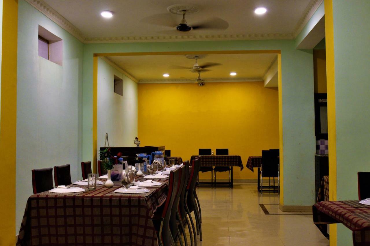 Hotel Park Lagoon Puri Ngoại thất bức ảnh