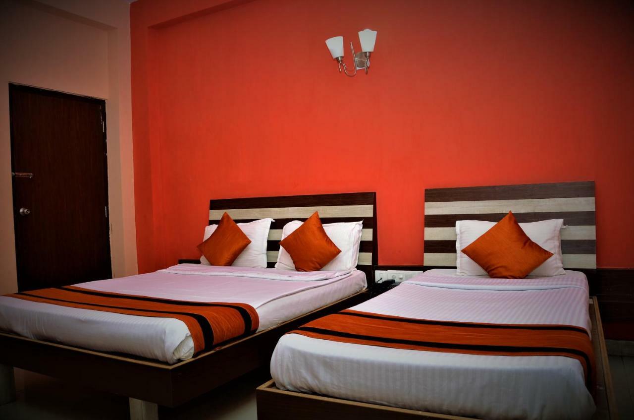 Hotel Park Lagoon Puri Ngoại thất bức ảnh