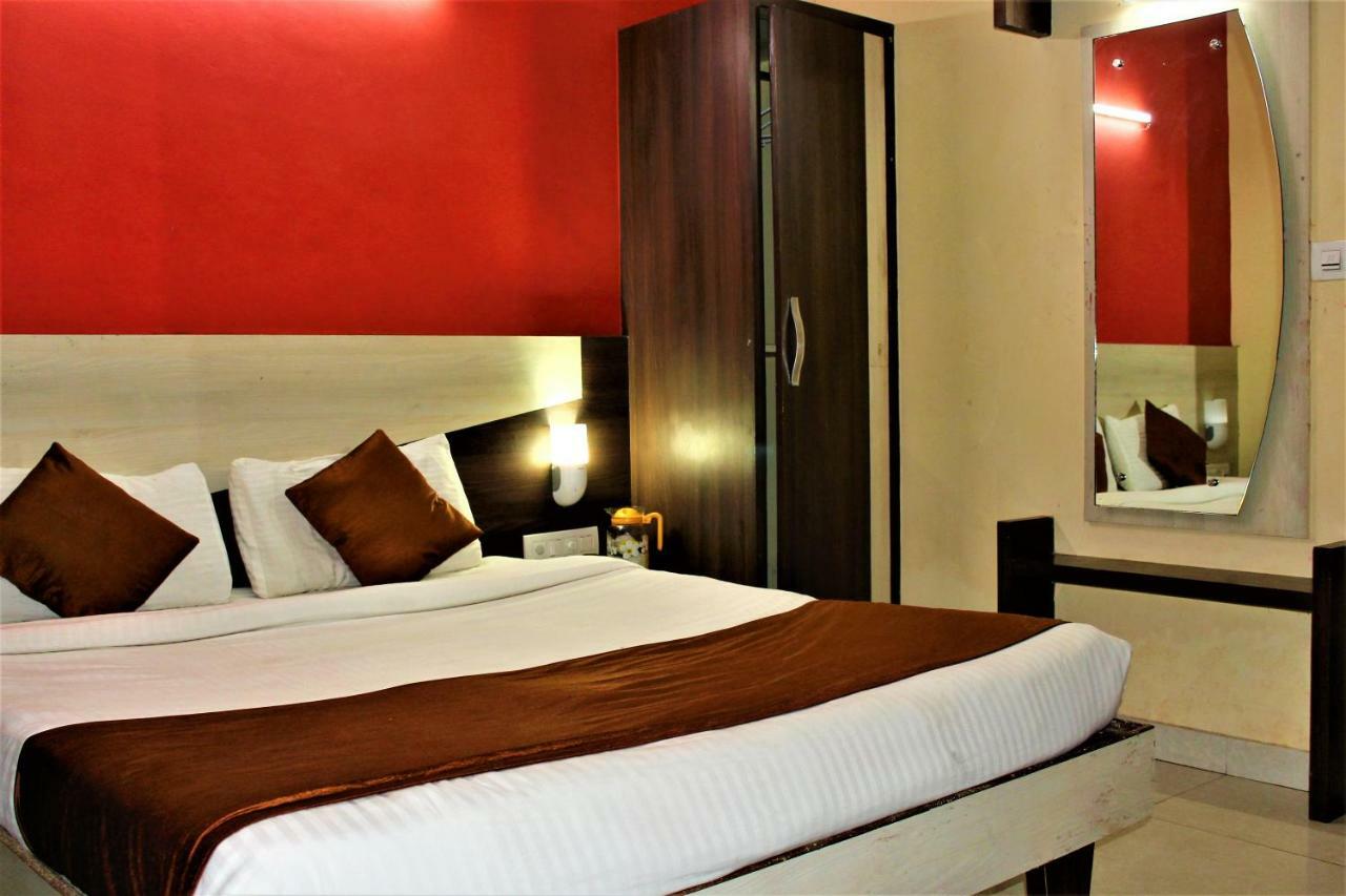 Hotel Park Lagoon Puri Ngoại thất bức ảnh