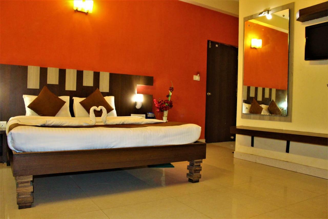 Hotel Park Lagoon Puri Ngoại thất bức ảnh